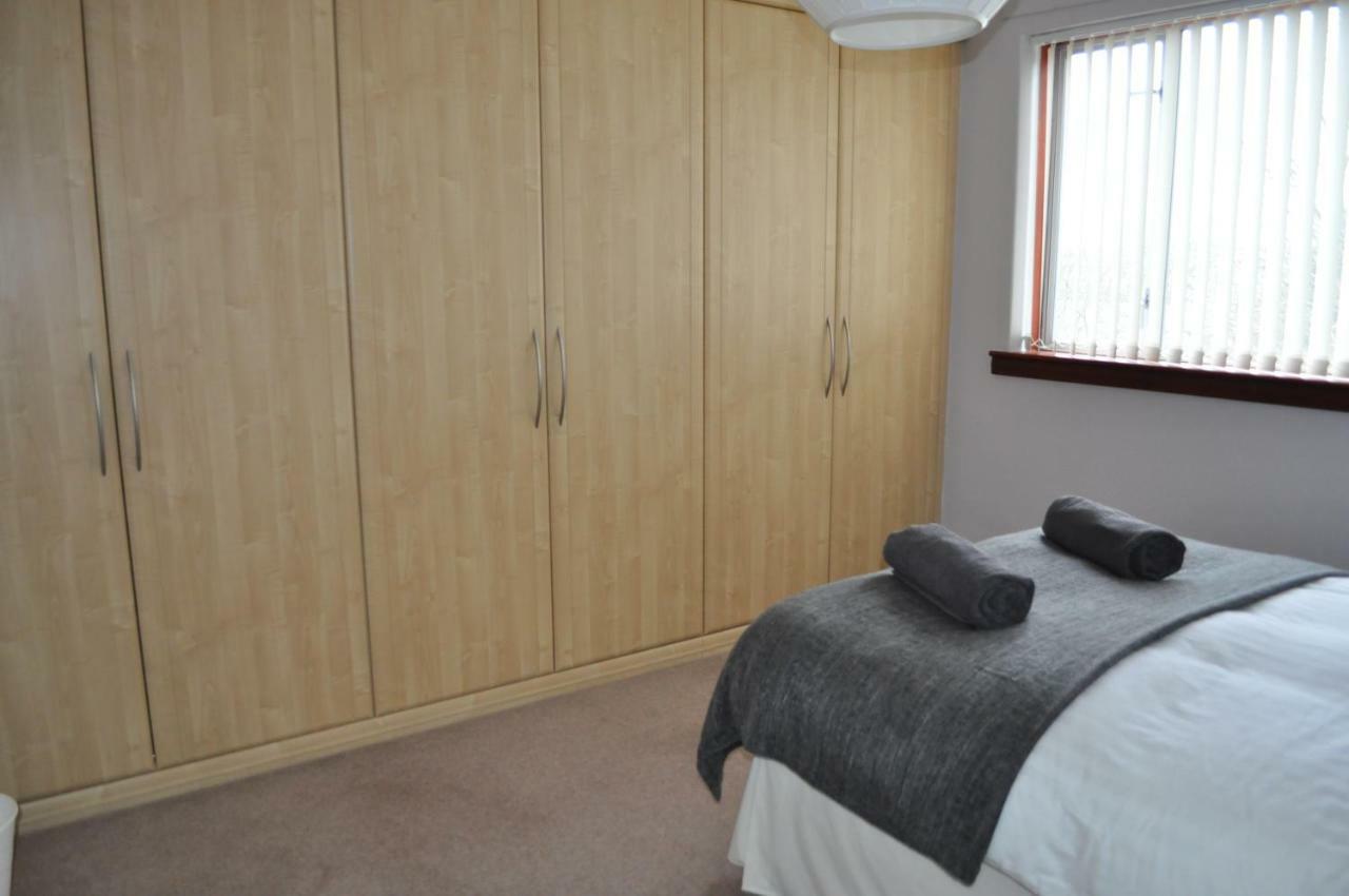 Fantastic 3 Bedroom House In Langside/shawlands Holiday home *