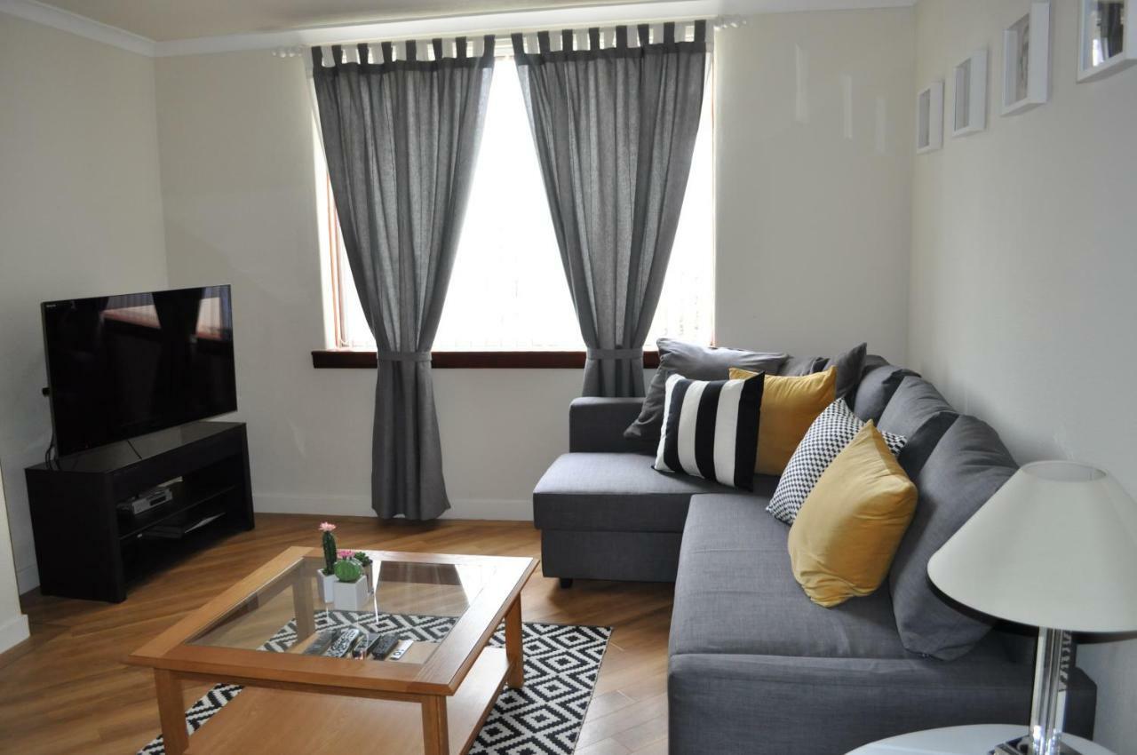 Fantastic 3 Bedroom House In Langside/shawlands Holiday home *