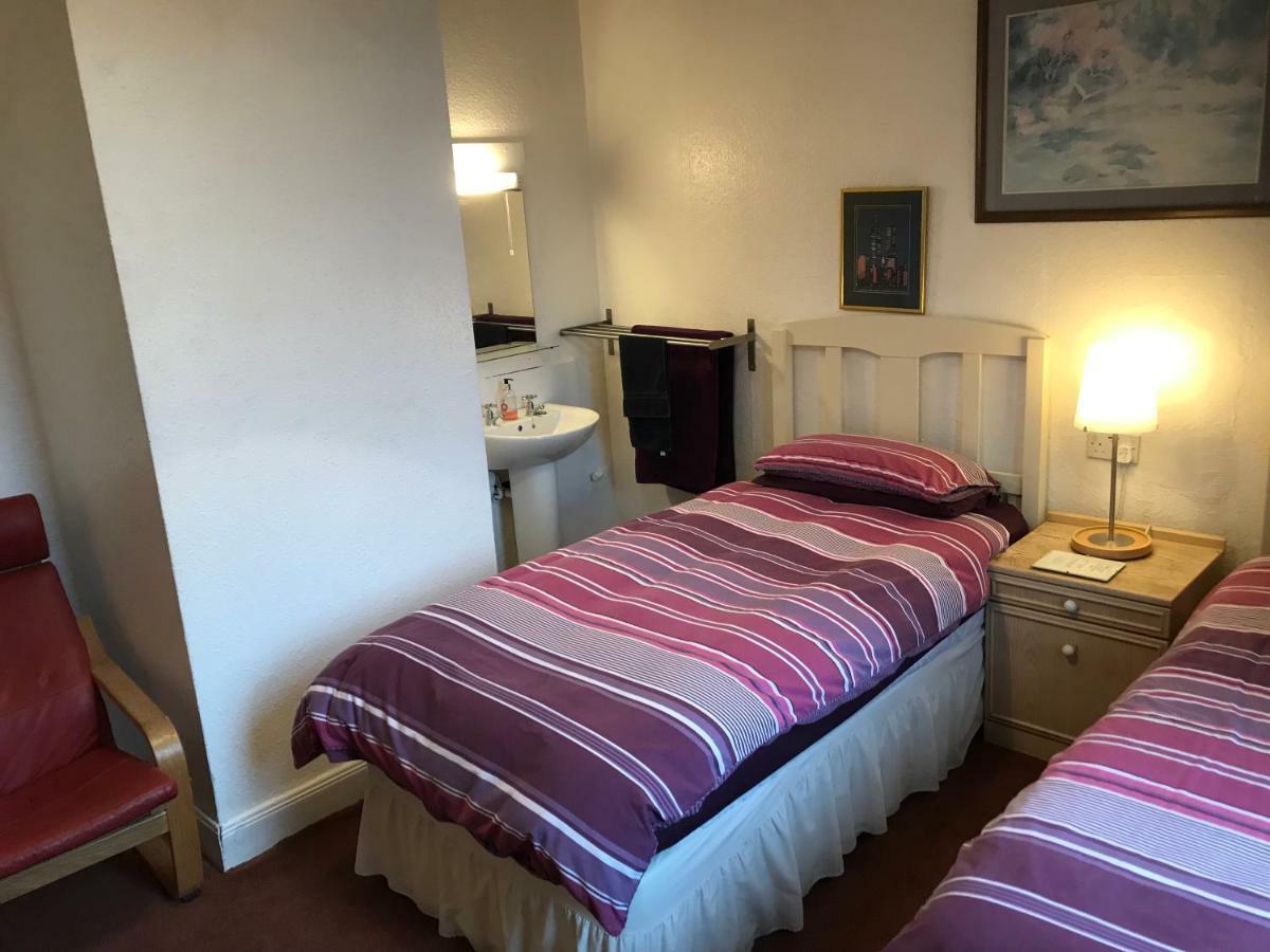 Glades House Guest house 4*