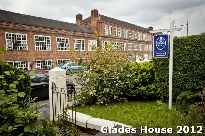 Glades House Guest house