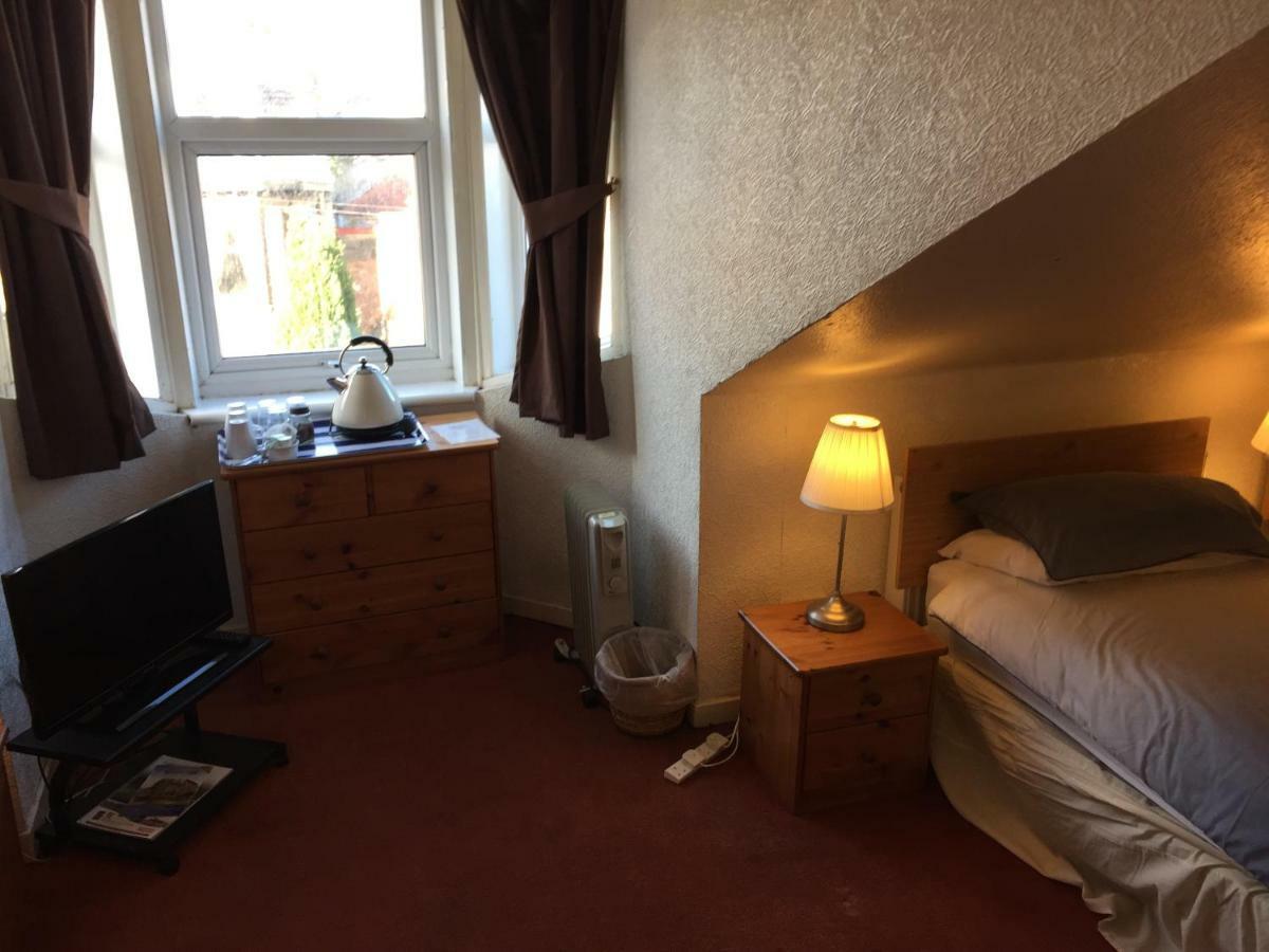 Glades House Guest house 4*