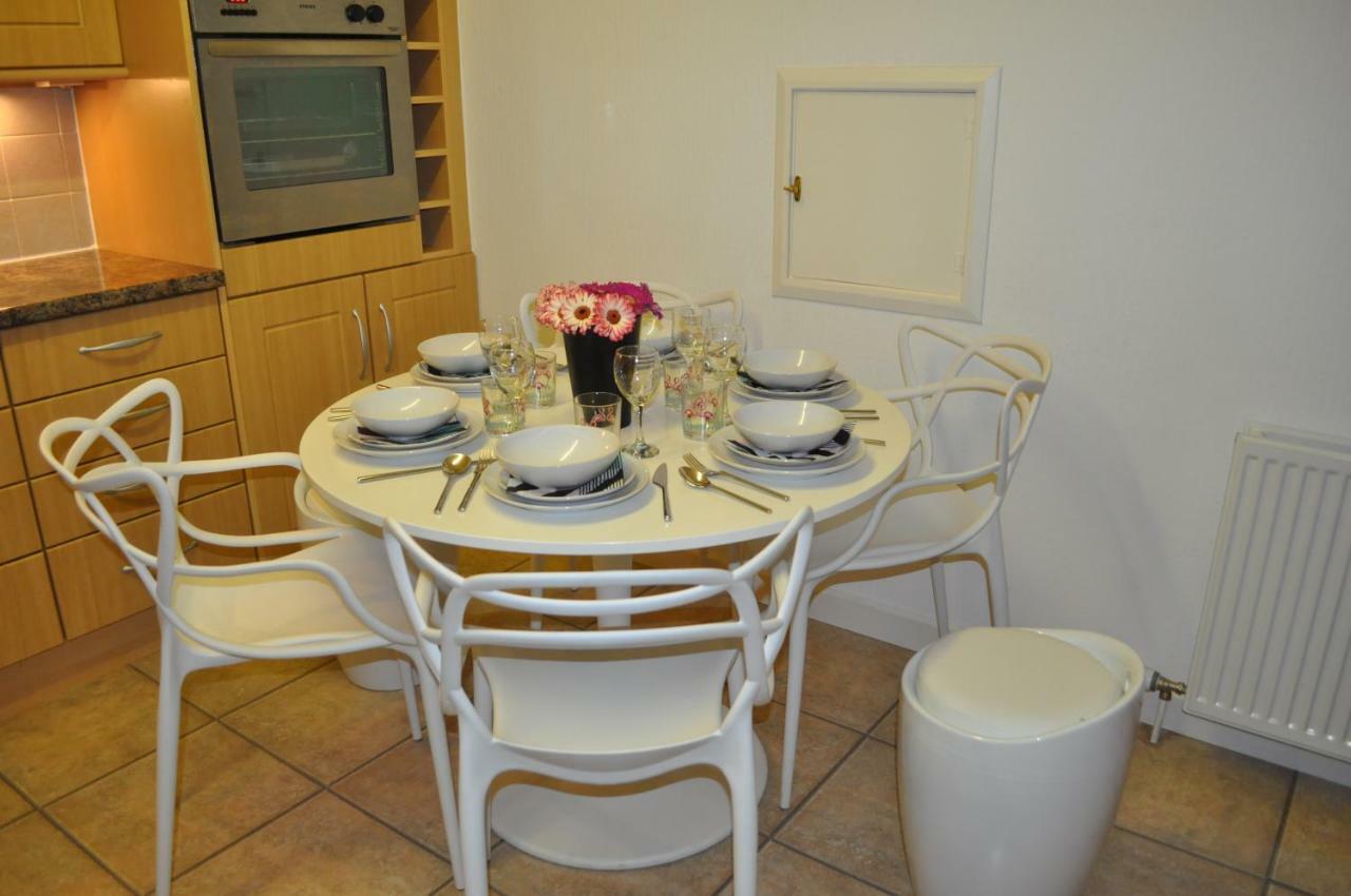Fantastic 3 Bedroom House In Langside/shawlands Holiday home Glasgow