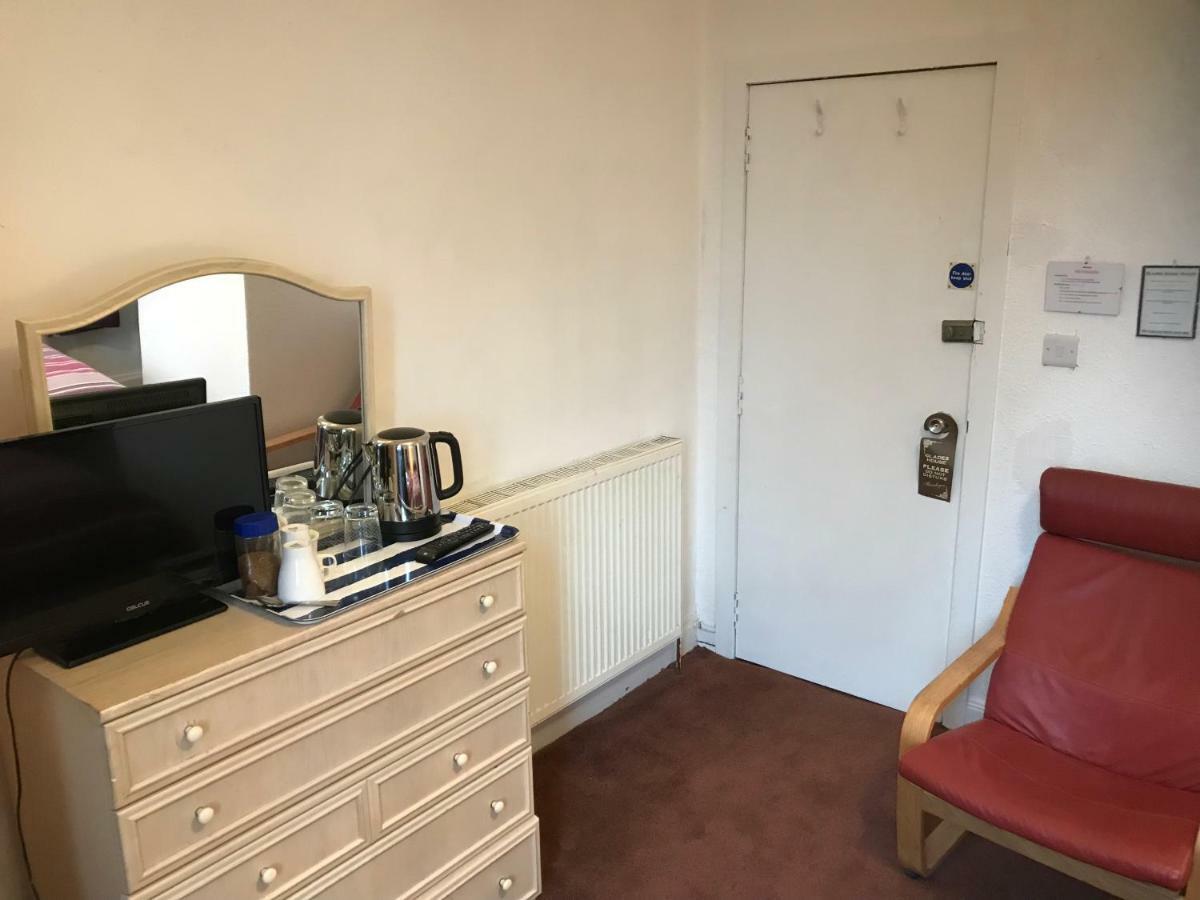 Glades House Guest house 4*