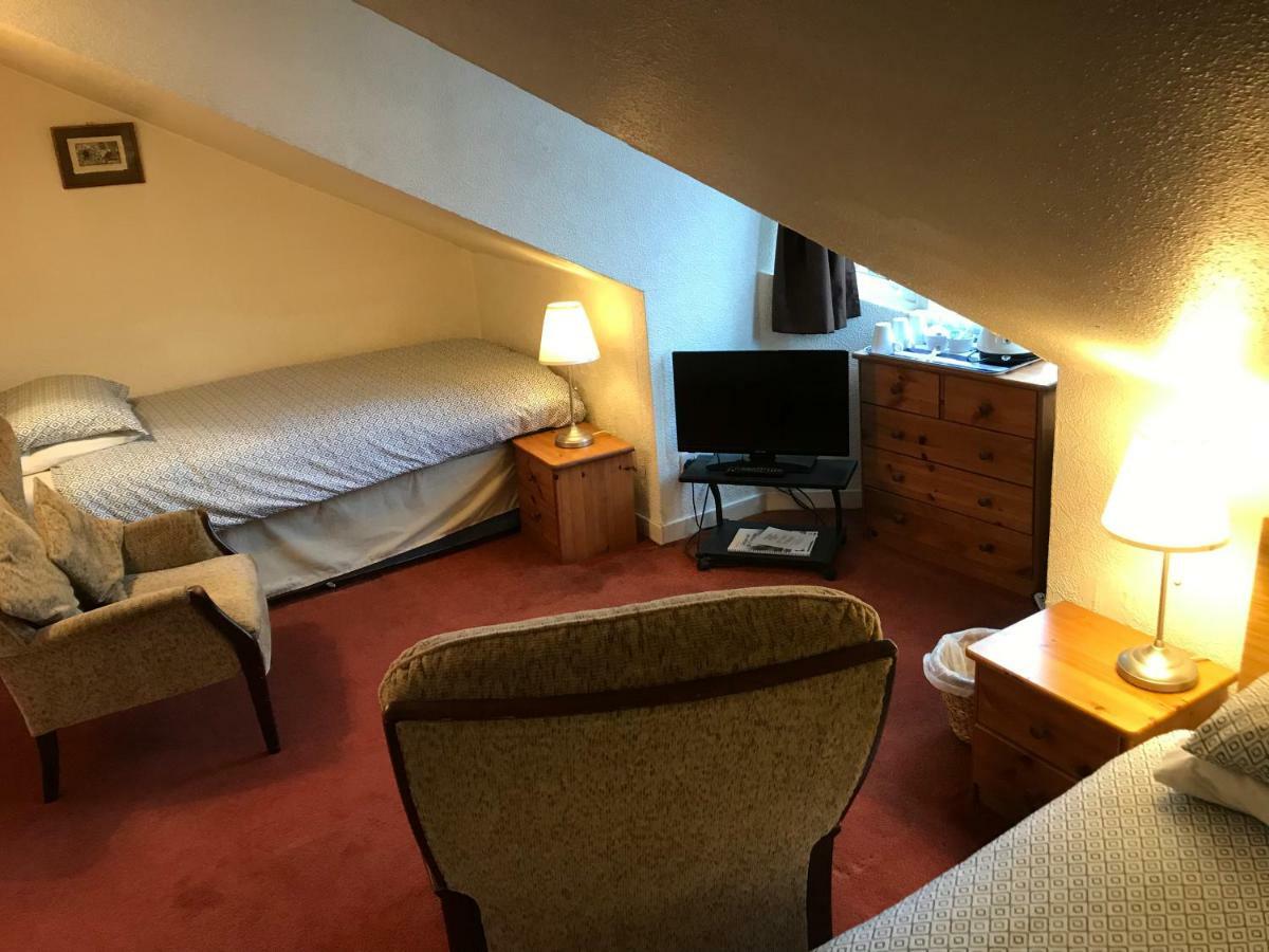 Guest house Glades House Glasgow