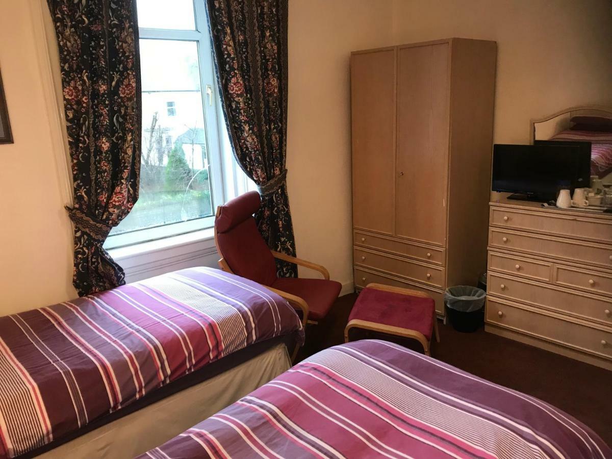 Glades House Guest house 4*