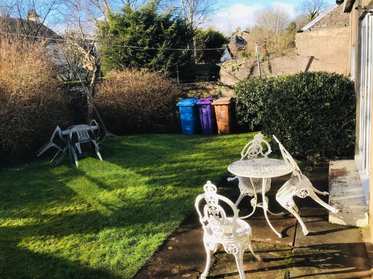 Guest house Glades House Glasgow
