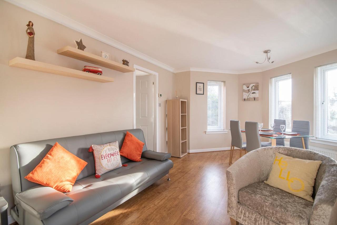 The Cluthar - Ground Floor West End Centre Rockvilla Flat & Parking *