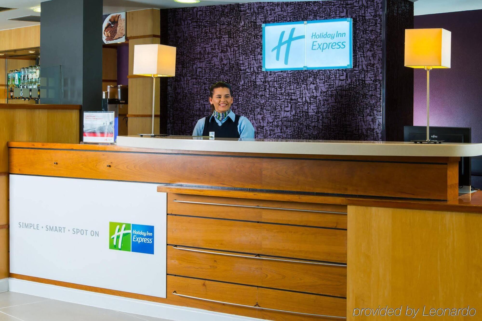 Express - - Ctr Riverside By Ihg Hotel 3*