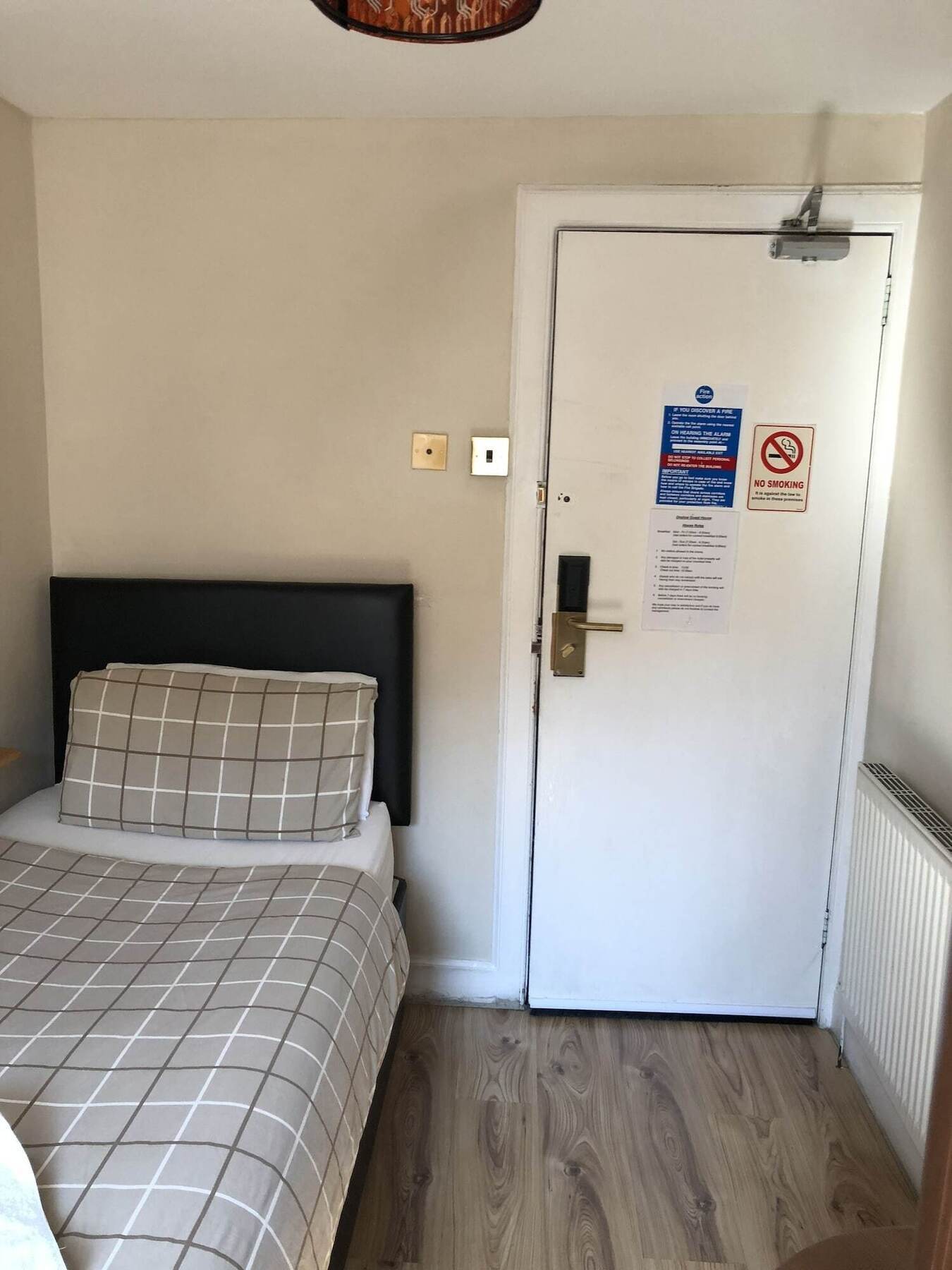 Guest house Onslow 3*
