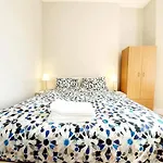 West End, 3 Bedroom Apt, Close To Sec, Hydro, City Centre And Motorway