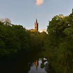 69 St Georges Mansions