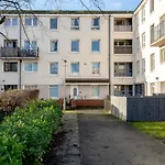 Lovely 1-Bedroom Property With Balcony In West End