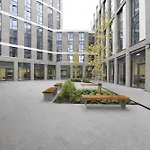 Modern And Bright Ensuite At St Mungo\'S In Glasgow