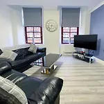 2 Bed Apartment In City Centre!