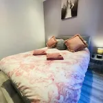 2 Bed Apartment In City Centre!