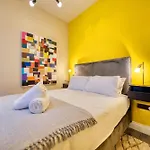 Smart Central Station 1 Bed Apartment B11