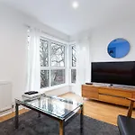 Modern 2 Bed Broompark/Central Apt. With Parking