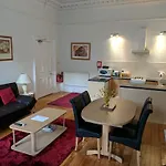 Kelvin Apartment