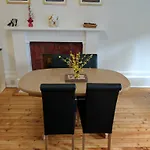 Kelvin Apartment