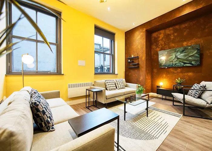 Stunning Central Station 2 Bed Apartment B4