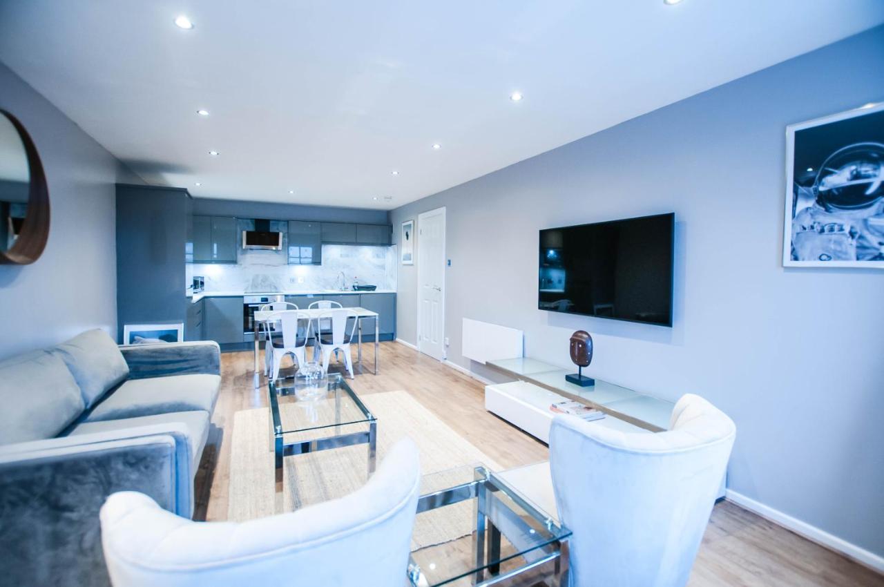 Stunning 2 Bed Merchant With Residents Parking Glasgow