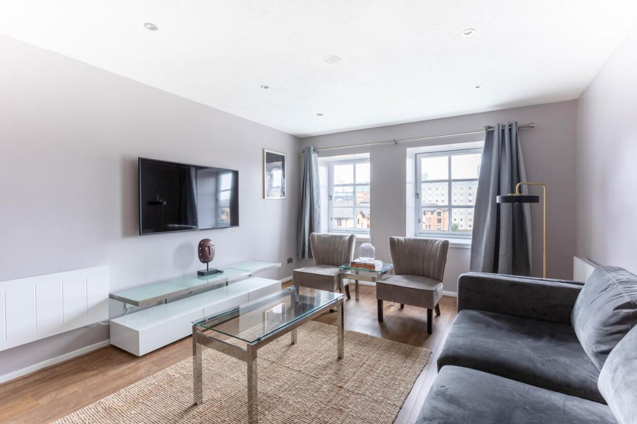 Stunning 2 Bed Merchant With Residents Parking Glasgow