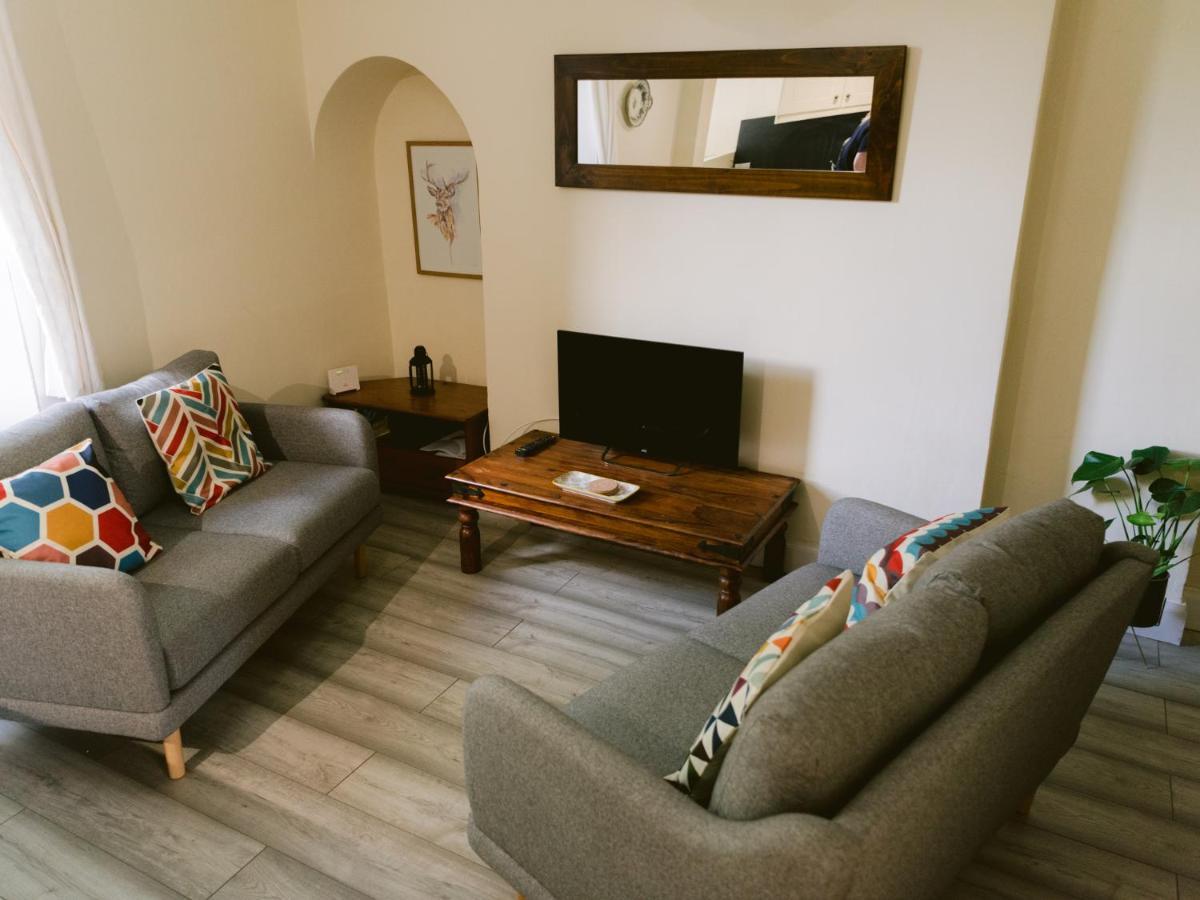 Bright 2 Bed Ground Floor Flat Next To Byres Road * Glasgow