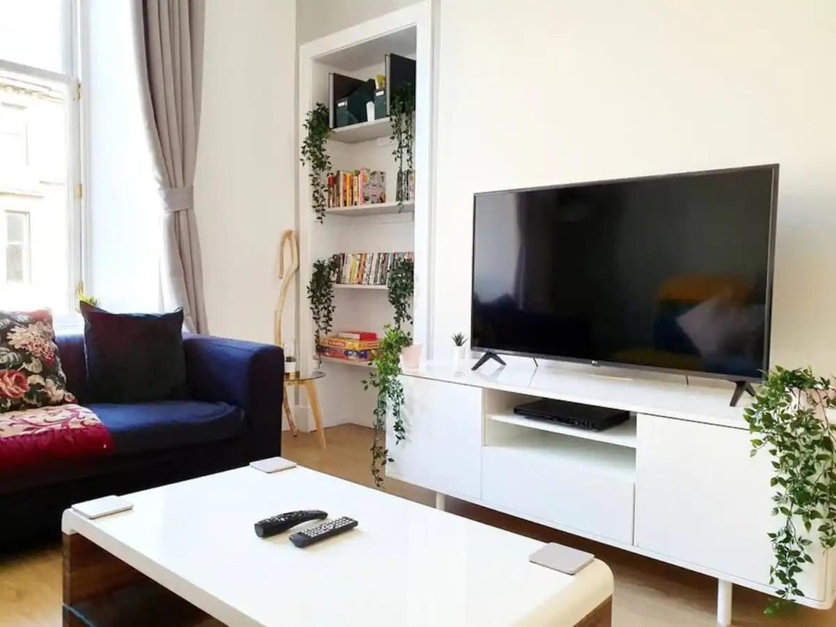 Apartment West End, 3 Bedroom Apt, Close To Sec, Hydro, City Centre And Motorway *