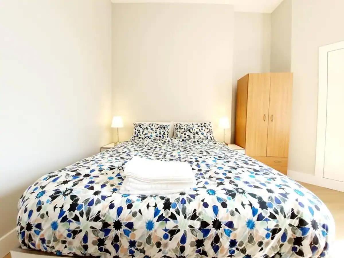 Apartment West End, 3 Bedroom Apt, Close To Sec, Hydro, City Centre And Motorway *