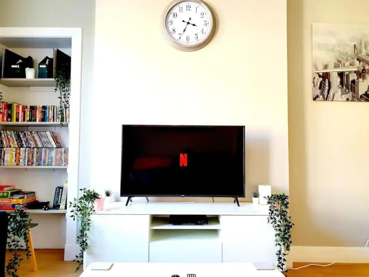 West End, 3 Bedroom Apt, Close To Sec, Hydro, City Centre And Motorway