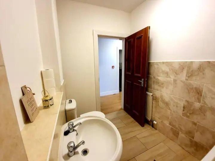 Apartment West End, 3 Bedroom Apt, Close To Sec, Hydro, City Centre And Motorway Glasgow
