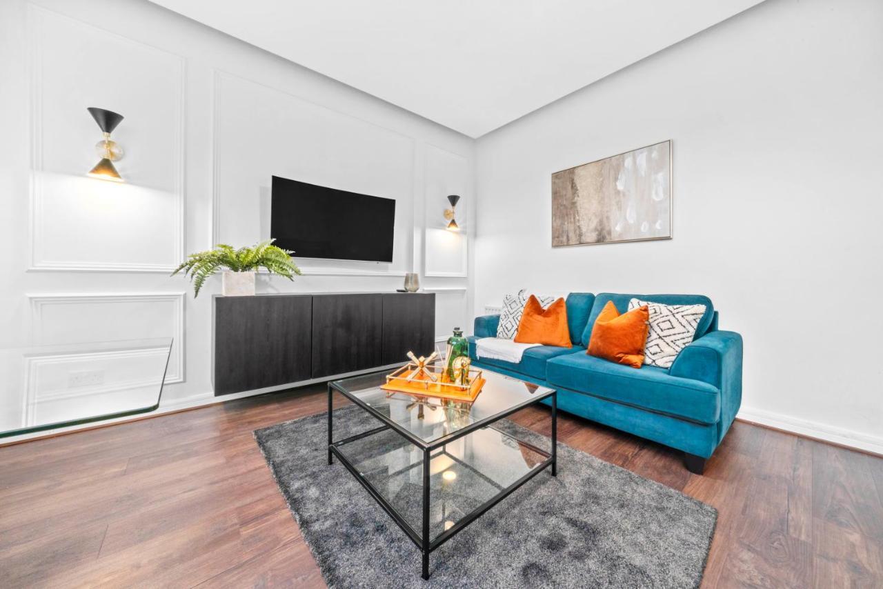 Modern With Free Parking Near Town & Green *