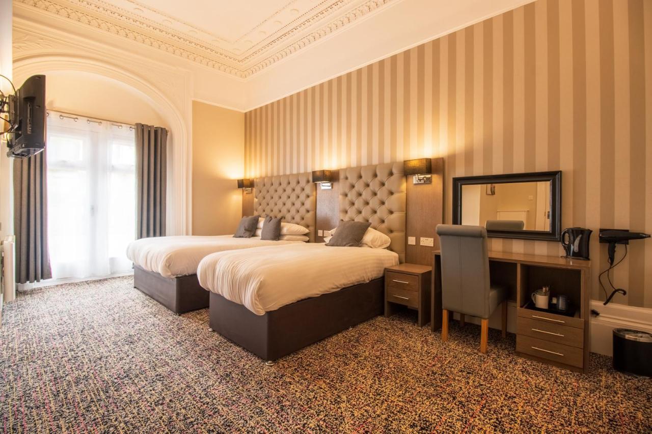 Ambassador Hotel 3*