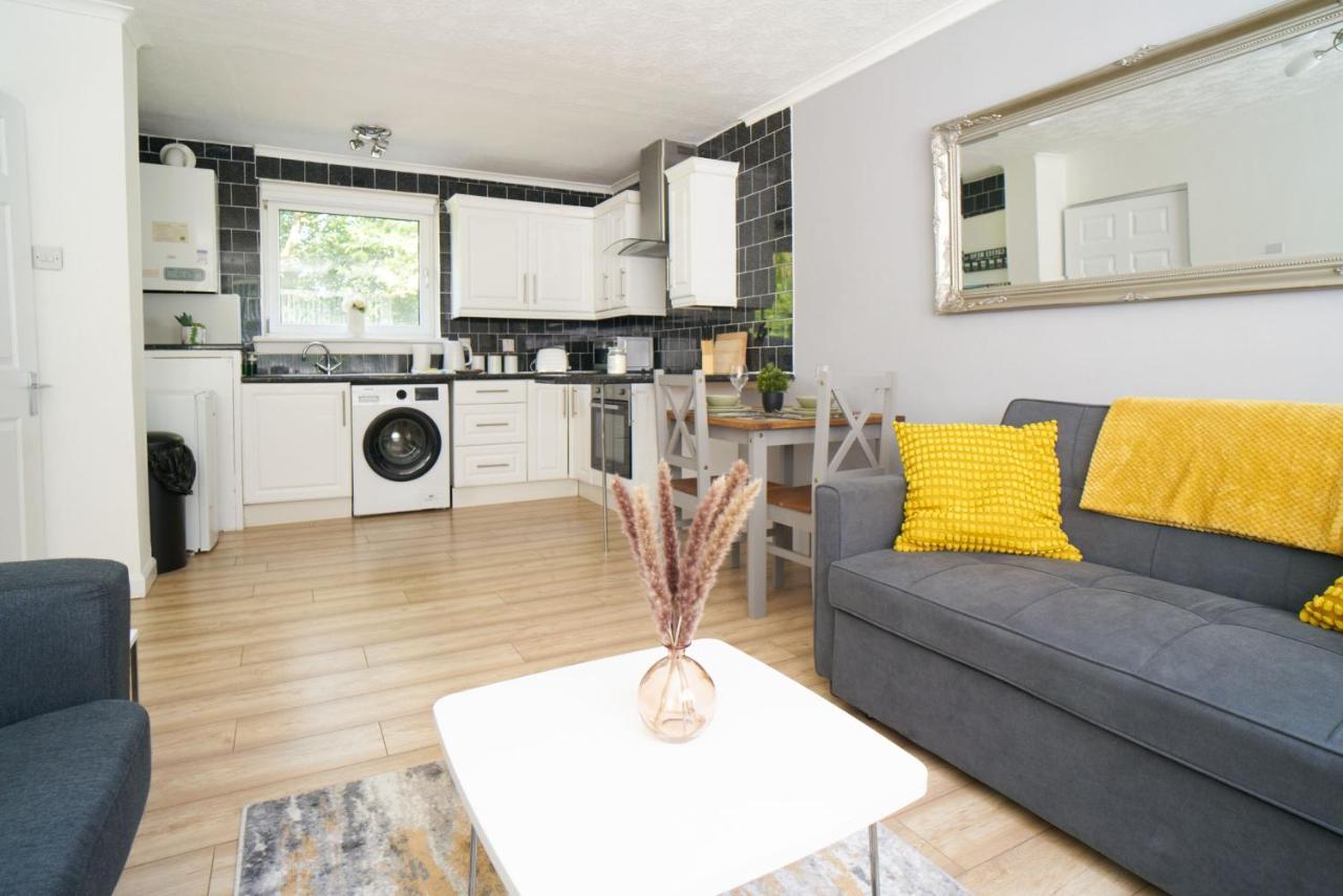 Apartment Rotherwood Glasgow