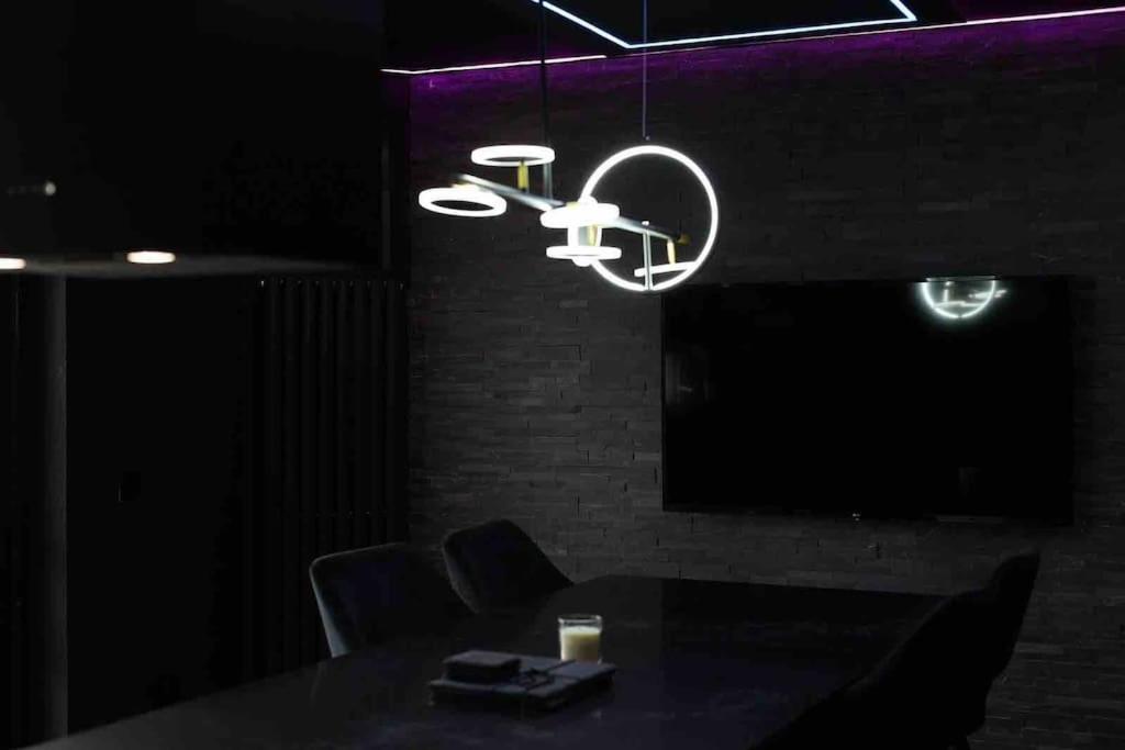 Luxury Couples Get-away * Glasgow