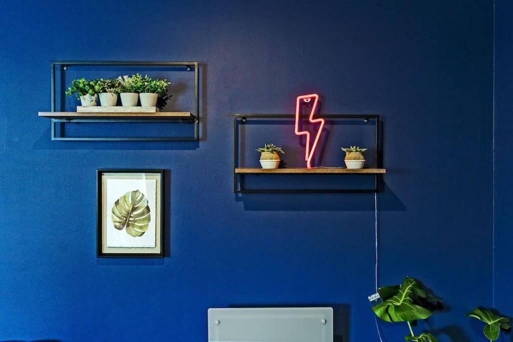 New Slick Finnieston Pad W/ Free Parking Apartment