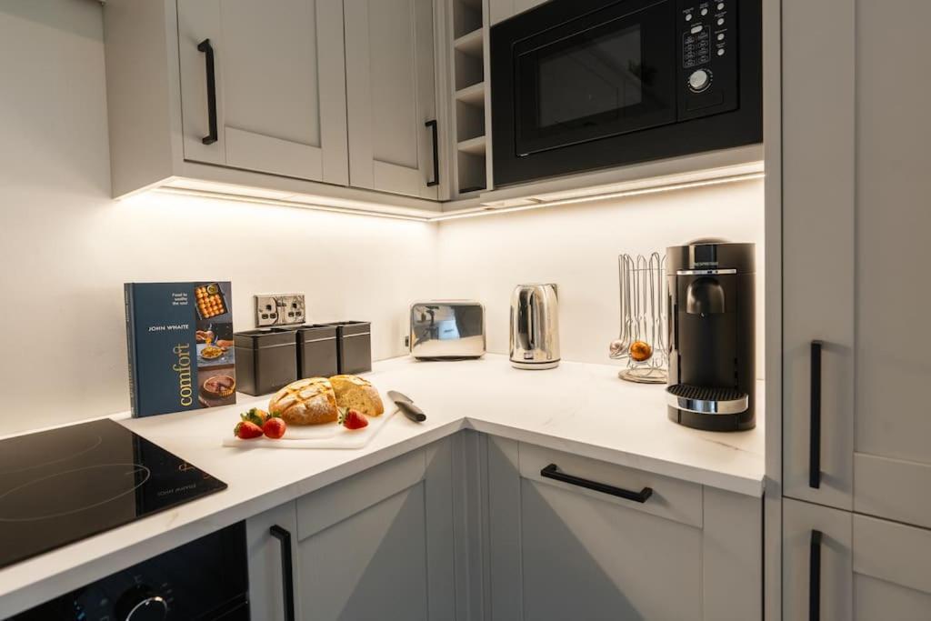 The West End Retreat - Your Luxurious 5*
