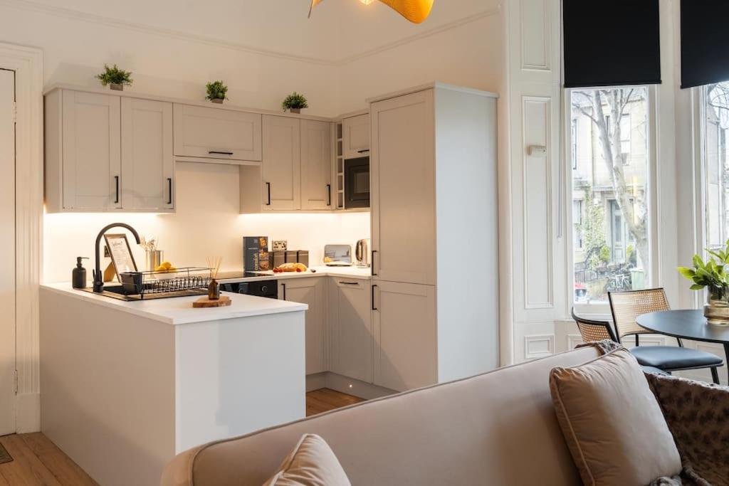 The West End Retreat - Your Luxurious 5* Apartment *