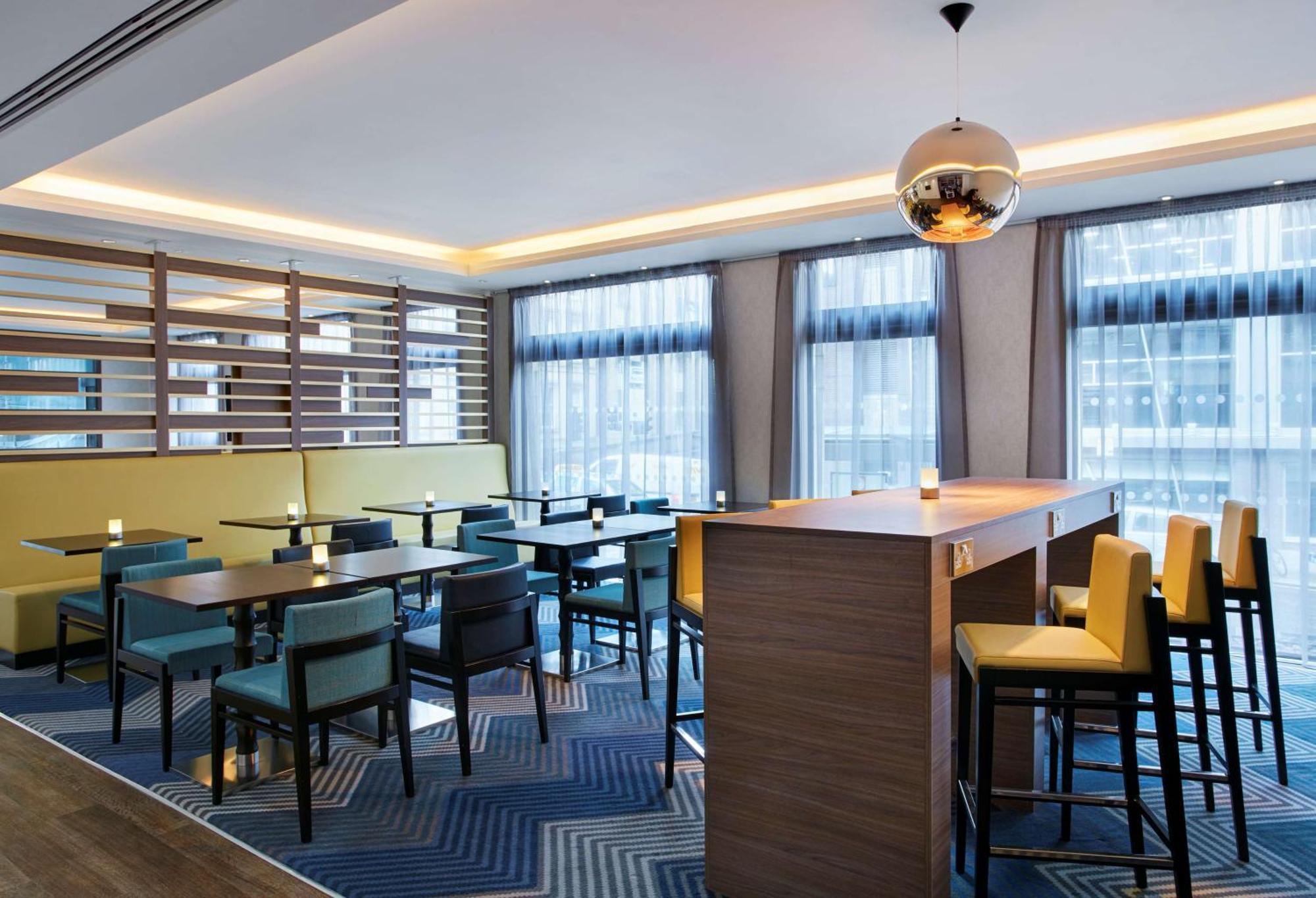Hampton By Hilton Hotel