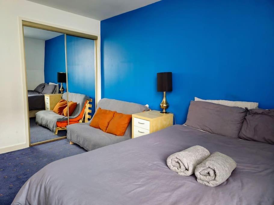 Apartment 2 Bedroom Modern Stylish In Centre Glasgow