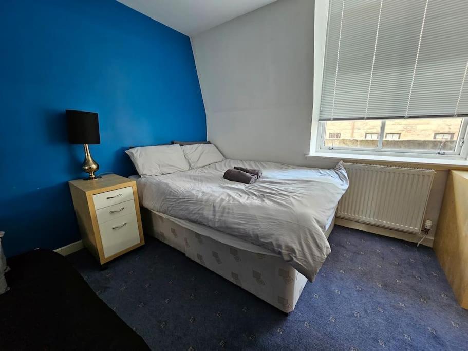 Apartment 2 Bedroom Modern Stylish In Centre Glasgow