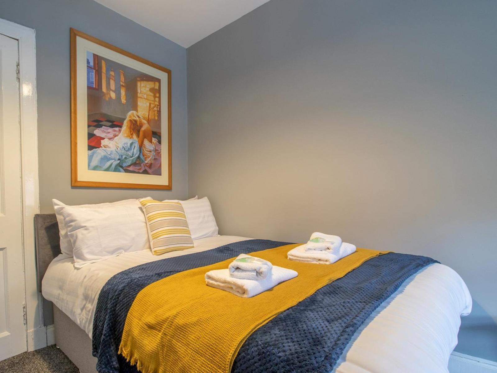 Pass The Keys The Blue Nile Hillhead Apartment *