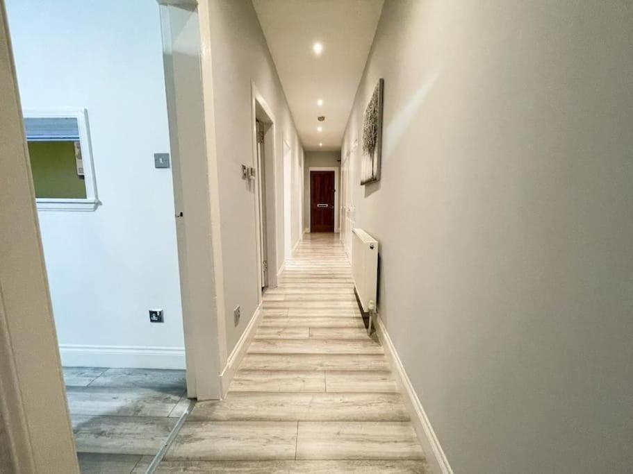2 Bed In Centre!