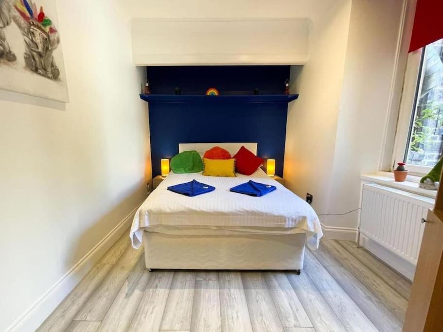 2 Bed In Centre!