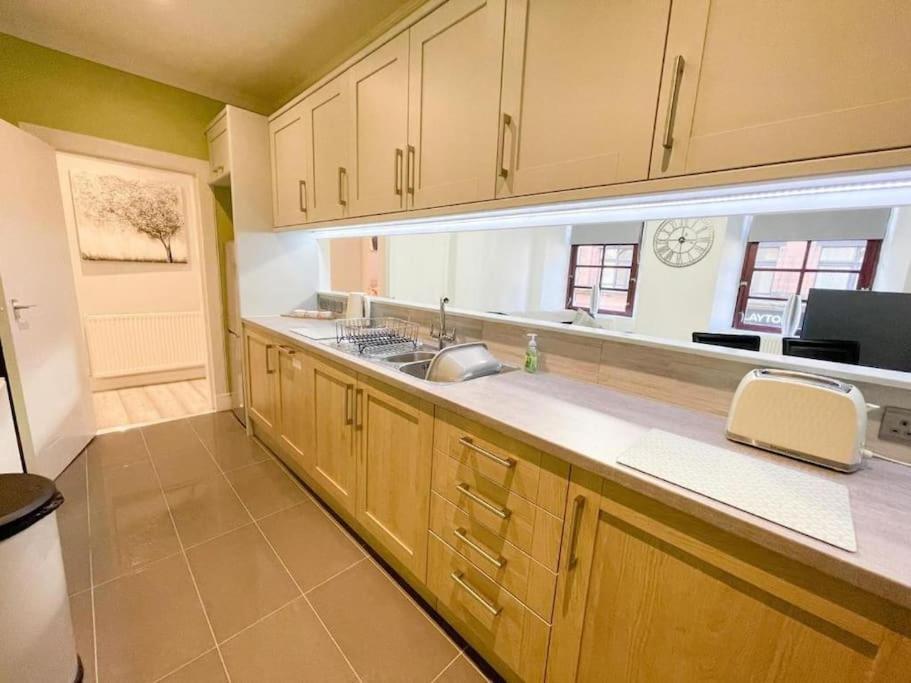 2 Bed In Centre! *