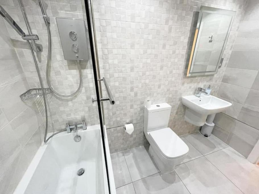 Apartment 2 Bed In Centre! Glasgow