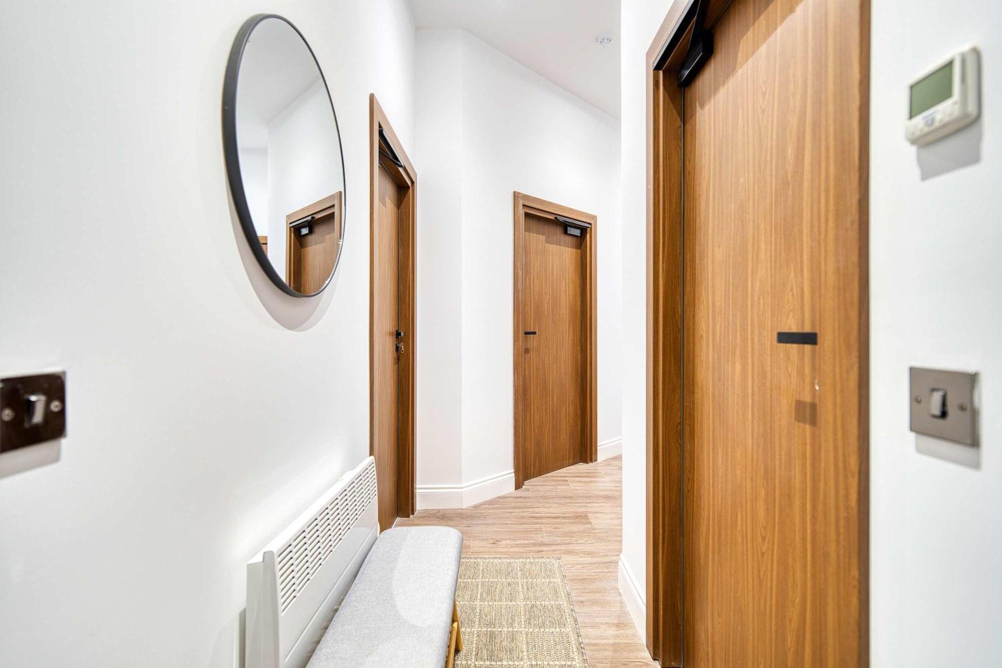 Stunning Station 2 Bed B4 Apartment
