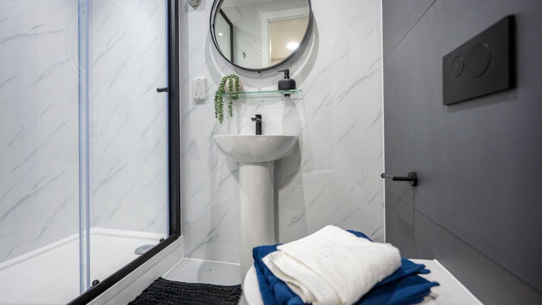 For Students Only Secure & Stylish In At Clyde Court Apartment Glasgow