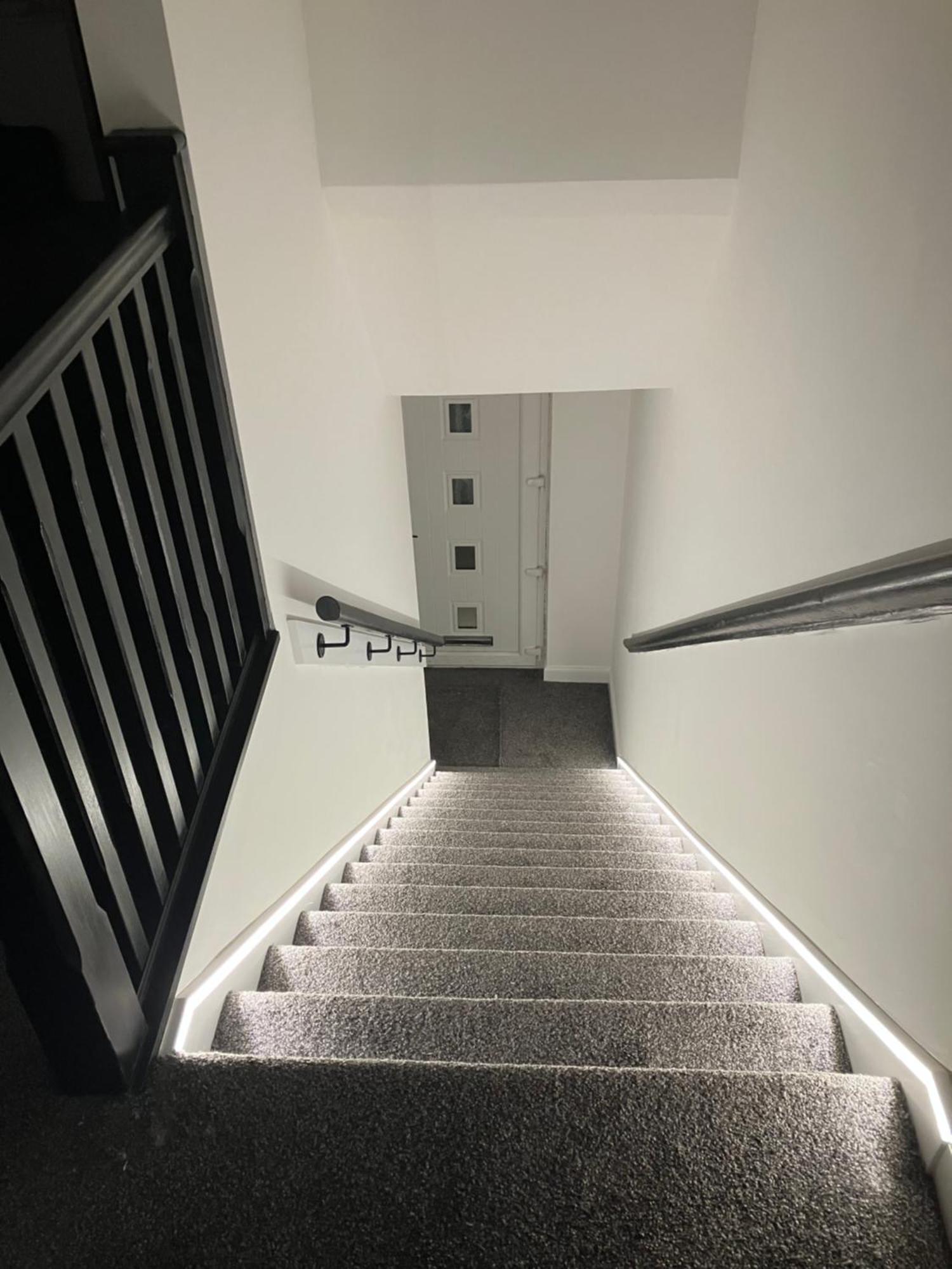 Sleek And Stylish 3 Bed West End House Apartment Glasgow