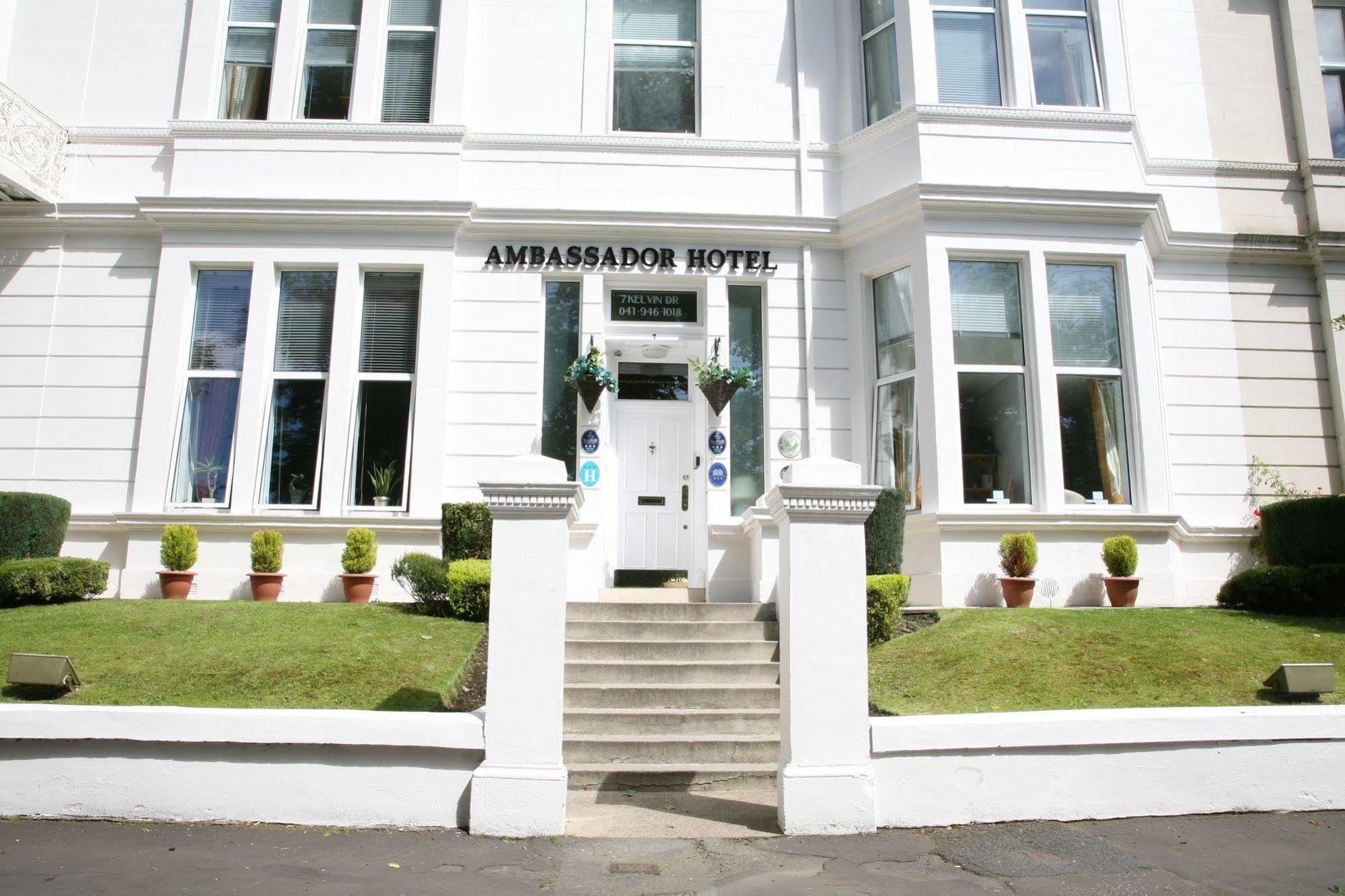 Ambassador Hotel 3*